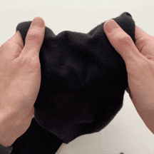 タイツのストレッチGIF