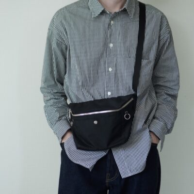 nuncのウエストバッグの着画