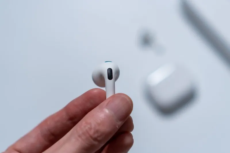 Airpods3右から