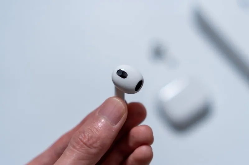 Airpods3左から