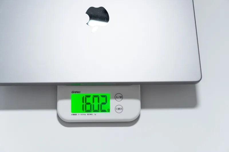 M1 Pro MacBookPro 14インチの重さ