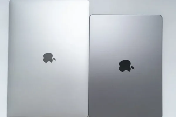 MacBookProのリンゴマークが大きくなった