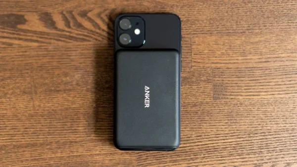 Anker Magsafe対応モバイルバッテリーをiPhone12miniに装着