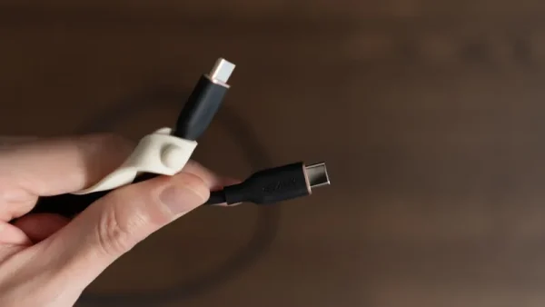 USB-C to USB-Cケーブルを購入