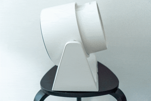 BALMUDA GreenFan C2の首を傾かせるGIF画像